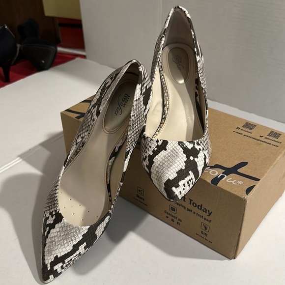 Alfani Shoes - Alfani Step and Flex heels pre owned